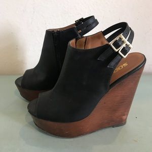 Black Leather Wedge